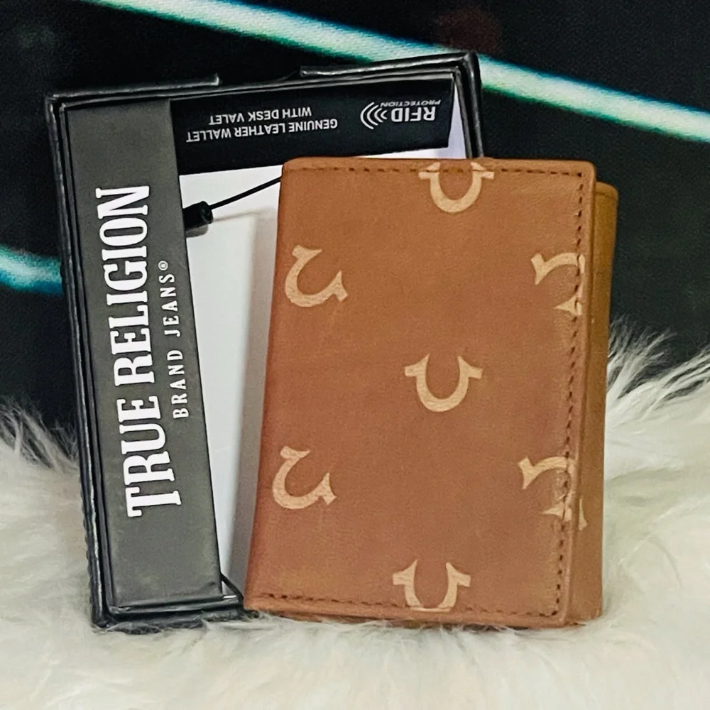 True religion brown men’s Wallet